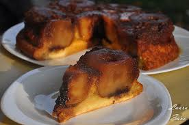 800 ml lapte, 5 linguri zahar, 5 oua, 5 plicuri zahar vanilat, coaja de lamaie (optional), 8 linguri de zahar pentru caramel, 4 oua, 4 linguri faina, 4 linguri zahar, esente, 1 lingurita praf de copt, un praf de sare, 1 plic praf de budinca (de care doriti, eu am pus de caramel). EtichetÄƒ Zahar Ars Retete Culinare Cu Laura Sava