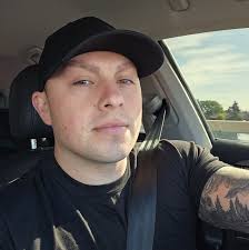 Iso a tattoo artist that does traditional style work with openings Saturday  the 21st. Rather look here before going all the way to el paso