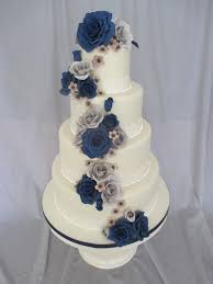 Navy blue was always one of those colors that was difficult for me to achieve. Navy And Gray Wedding Cake Cakecentral Com