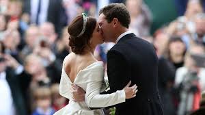 Maybe you would like to learn more about one of these? Prinzessin Eugenie Alle Details Zu Ihrem Hochzeitskleid Stern De