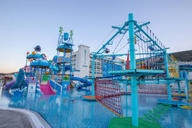 If you have signed your waiver and made your booking online we kindly ask you to be at the aqua park 10 to 15 minutes prior to your session. Aquapark 8 Wasserrutschen Maxeria Hotel