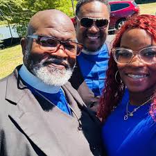 Happy Birthday to the first woman I ever loved, My mom. Y'all help me wish  her Happy Birthday 🎁🎂🎉