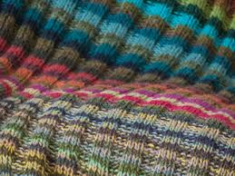 Der farbauswahl ist keine grenze gesetzt. Ravelry Streifendecke Aus Wollresten Pattern By Martina Reichelt