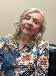 Melinda Strait's Instagram, Twitter & Facebook