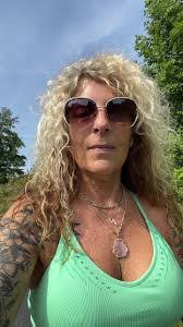 Donna Romano's Instagram, Twitter & Facebook