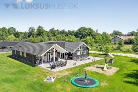 Skont Poolhus Til 16 Personer Naer Djurslands Mange Attraktioner I 2020 Luksushuse Home Fashion Huse