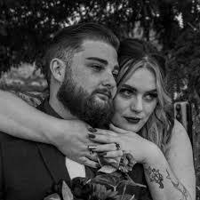 Aaron Luckman's Instagram, Twitter & Facebook