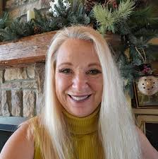 How did Gear get his nickname? What was it really like living in a house  together? Comment with your questions for the contestants below for the  chance to see them asked on