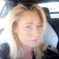 Christine Sippel's Instagram, Twitter & Facebook