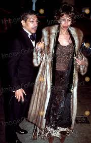 Liza minnelli studio 54 divas francesco scavullo running nike photo vintage vintage photos richard avedon celebrity portraits. Photos And Pictures Sd03162002 Liza Minnelli David Gest Wedding Reception At The Regent Wall Street New York City Photo Henry Mcgee Globe Photos Inc 2002 Celeste Holm Altovise Davis