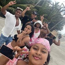 No tengas miedo de empezar de nuevo, te puede gustar más tu nueva historia.  ⛱️