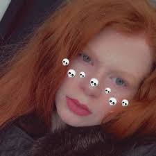 Emma Knott (@emsiebelle)