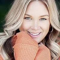 Crystal Bowman's Instagram, Twitter & Facebook