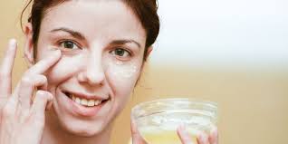 Seperti contohnya putih telur, bisa digunakan untuk masker wajah demi memberikan tampilan wajah bisa disesuaikan dengan berbagai masalah kulit wajah, seperti kulit berjerawat, kering, berminyak, kusam, dan lain sebagainya. Ingin Kulit Wajah Kencang Coba Saja Masker Putih Telur Halaman All Kompas Com