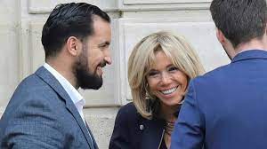 Ses parents sont d'origine marocaine et il grandit dans une zup de sa ville natale. Pourquoi Le Marocain Benalla A Francise Son Prenom Algerie Patriotique