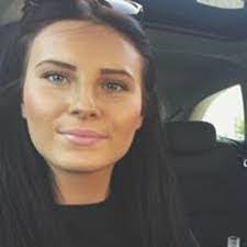 Lisa Zunker's Instagram, Twitter & Facebook