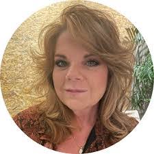 Laura Caffey's Instagram, Twitter & Facebook