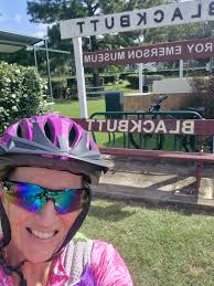 Rare cycling encounter in Billings Cyn