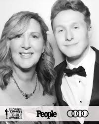 took mom to the @sagawards tux: @verawang