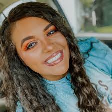 Alana Goss's Instagram, Twitter & Facebook