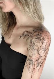 40 Delicate Tattoo Ideas For Women To Try Right Now Classy Tattoos Shoulder Tattoos For Women Tattoo Sleeve Designs