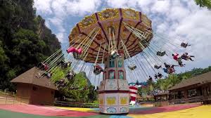 Taman tema ini menawarkan pelbagai tarikan yang sesuai buat anda dan keluarga anda. In The Moment Lost World Of Tambun 2017 Youtube