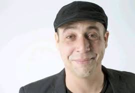 STEVEN Y CHRIS SE EXPRESAN ACERCA DEL REGRESO DE TRANSFOR ORTÍZ STEVEN FERRO  Eduardo 'Transfor' Ortíz de alguna forma tenía que pasar la página de  "Vasos de Papel" y entiendo que esta