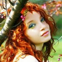 JULIE LATIMER: Dva zlatna oka