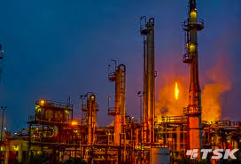 Instalaciones de una refinería de pemex. Tsk