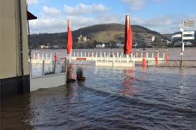 Das portal „hochwasser bündelt aktuelle und kulturgeschichtliche informationen rund um dieses thema für den kreis ahrweiler. Rhein Tritt In Bad Breisig Uber Die Ufer