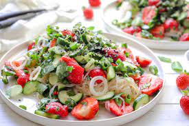Serve immediately or within an hour. Glass Noodle Salad With Strawberries Cucumber Recipe Elle Republic