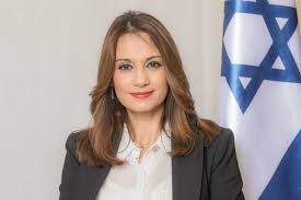 יפעת שאשא ביטון תצטרף למפלגתו של גדעון סער ותוצב במקום השני ברשימה הארץ. ×™×¤×¢×ª ×©××©× ×'×™×˜×•×Ÿ