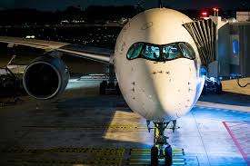 Avion ove kompanije je poleteo sa. Singapore Airlines Mostly Impresses On World S Longest Flight Runway Girlrunway Girl