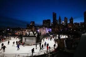 But, a dose of fresh air, unforgettable scenery and a chance to spy on kids dig hotel stays for the chance to sprint down long hallways and jump like monkeys on the bed. Things To Do In Chicago In The Winter Attractions Activities