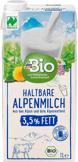 Er wird jetzt ein jahr alt und trinkt morgens und abends noch seine flasche mit 240 ml. Dmbio Milch Haltbare Alpenmilch 3 5 Fett Naturland 1 L Dauerhaft Gunstig Online Kaufen Dm De