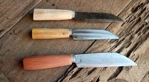 Pisau ini digunakan oleh para chef untuk memotong berbagai jenis bahan makanan. Pisau Binongko Sangat Disukai Ini Penjelasannya