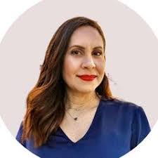 Janis Perez's Instagram, Twitter & Facebook