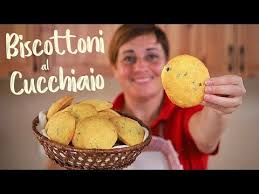 La mia versione è senza burro, facile, veloce e si prepara in 5. Oggi Prepariamo Insieme I Biscotti Al Cucchiaio Fraganti E Delicati Arricchiti Dalle Gocce Di Cioccolato Sono Ricette Per Biscotti Italiane Ricette Biscotti