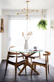 What Makes It Southwest Minimalist Plants Lots Of Plants Dining Room Small Minimalist Dining Room Mid Century Modern Dining Room