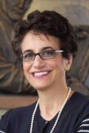 Linda Le's Instagram, Twitter & Facebook