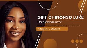 All smiles for SIOBHAN GABAAKE who just booked Project Future! Congrats! 😁