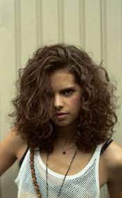 Pin By Bruna Biasso On Inspiracao Hair Styles Curly Hair Styles Medium Hair Styles