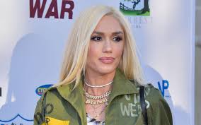 As you may recall, kanal was the bass player in no doubt who split from gwen in 1994. No Doubt Ikone Gwen Stefani Wundert Sich Immer Noch Uber Just A Girl