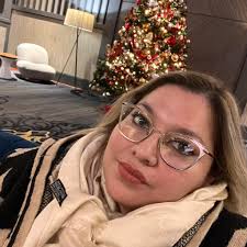 Ok guys... I'm lazy af. 5 months pregnant. Not really hungry but I  definitely need to eat. Something like easier than easy with minimal  ingredients. No meat. And go🤣🤣🤣