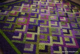 You will visit the blogs for the patterns, i will not be reposting their patterns here). Half Log Cabin Maryquilts Com