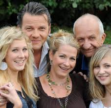 Genau, wie ein mauersegler aussieht: Ard Serie Neue Familie Soll Lindenstrasse Bayerischer Machen Welt