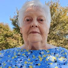 Goodbye, boring soup bowls, hello vintage soup pot! Found this stunning  antique at a yard sale and it's the perfect size for a Corn Chowder party!  Let's get this soup-er party started! |