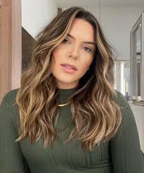 Come ogni inverno, i capelli biondi prendono il sopravvento nella loro versione più cremosa, radiosa e trendy del momento. I 20 Migliori Colore Di Capelli Per Chi Ha Gli Occhi Marrone Nocciola