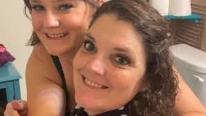 Mandy Folkerts's Instagram, Twitter & Facebook