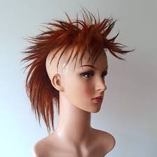 Ihre lieblingsbeschäftigung ist es, wütend herumzuschreien und allen anwesenden mit der entfernung ihres kopfes zu drohen. Rasta Perucke Blond Archive Perucke Munchen